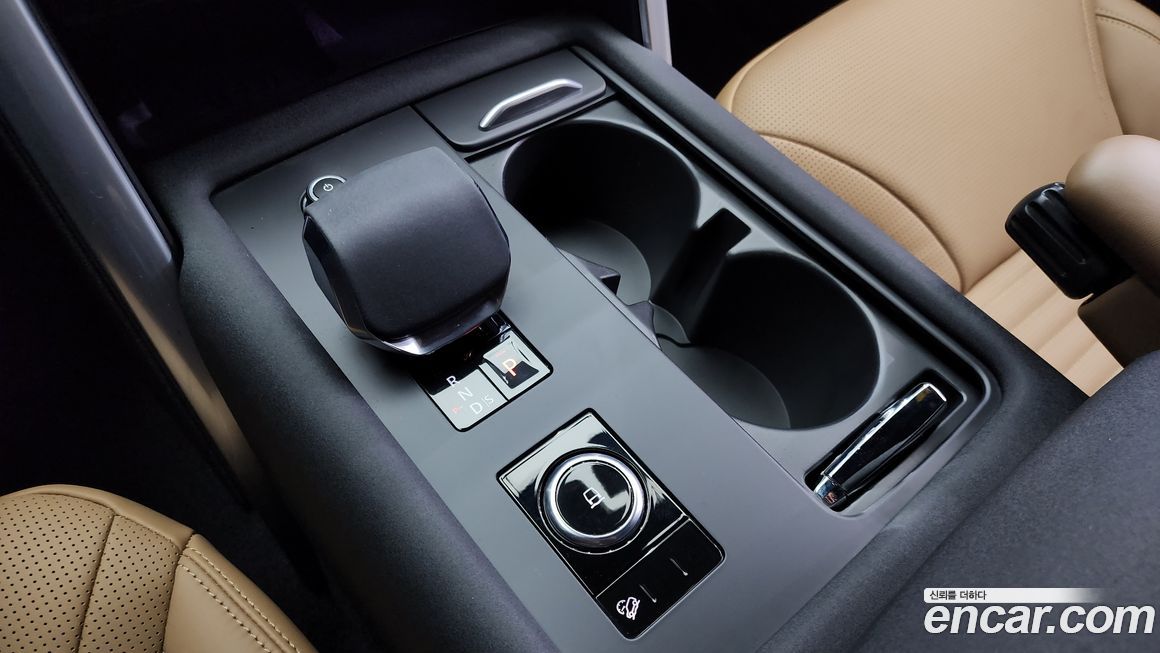 Land Rover Discovery 2024