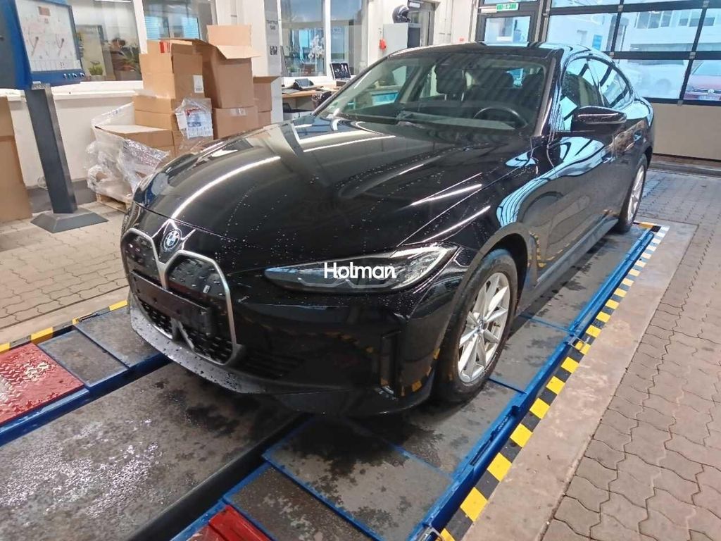 BMW i4 2023