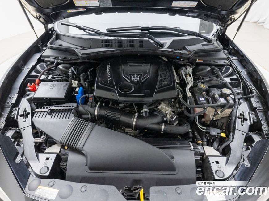 Maserati Ghibli 2022