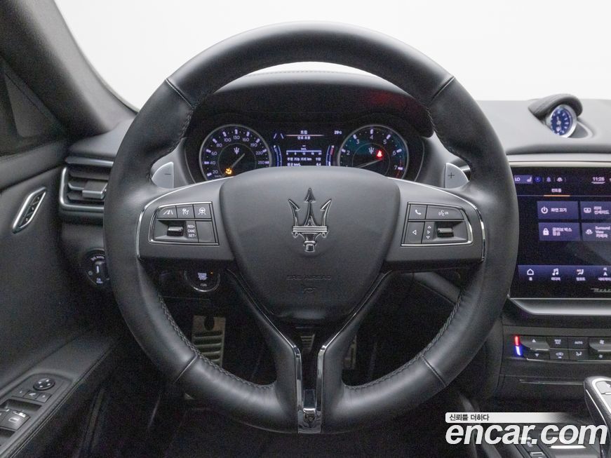 Maserati Ghibli 2022