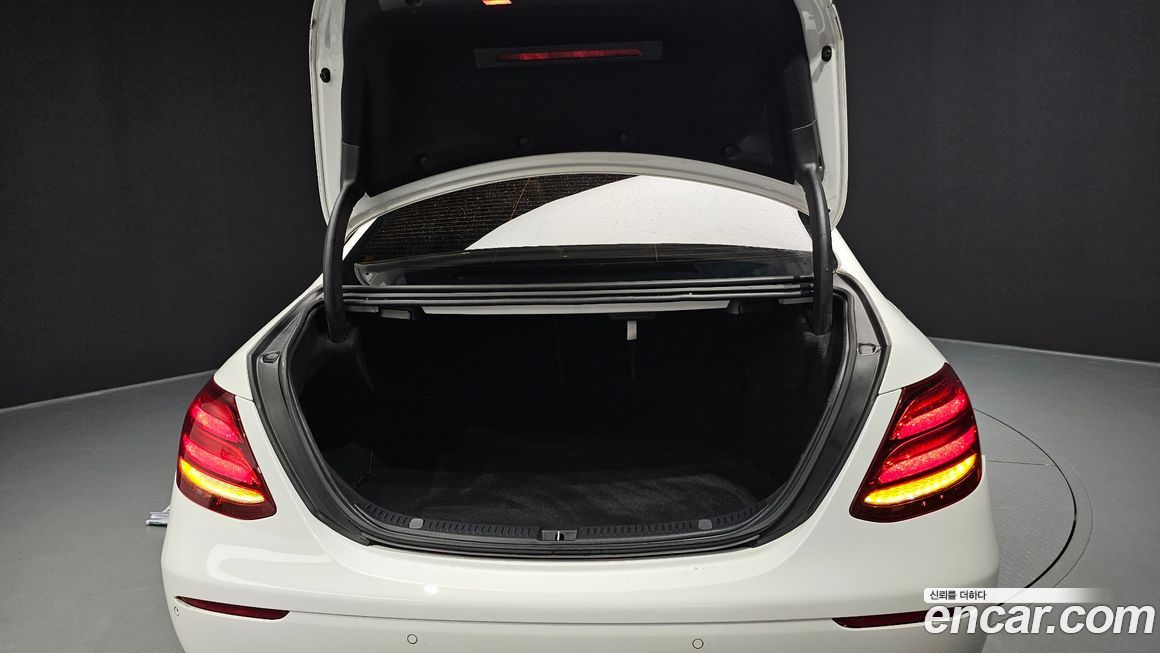 Mercedes-Benz E-Class 2018