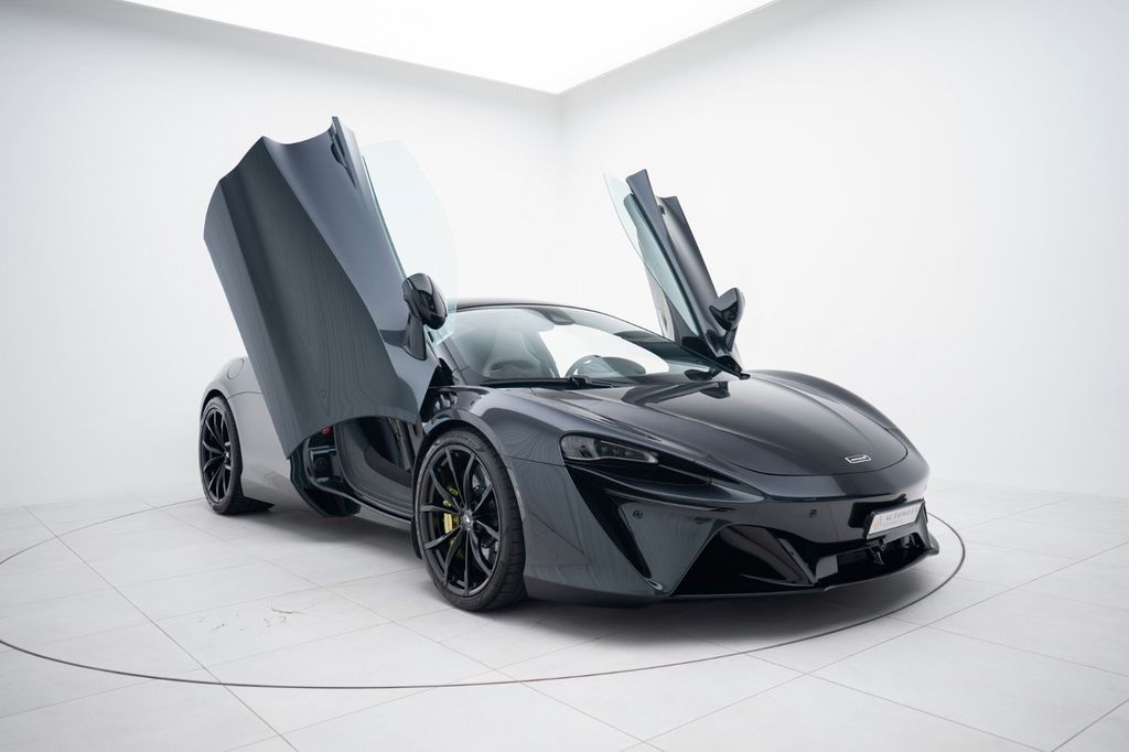 McLaren Artura 2023