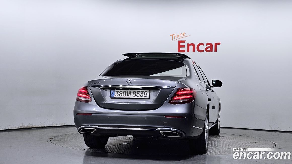 Mercedes-Benz E-Class 2017