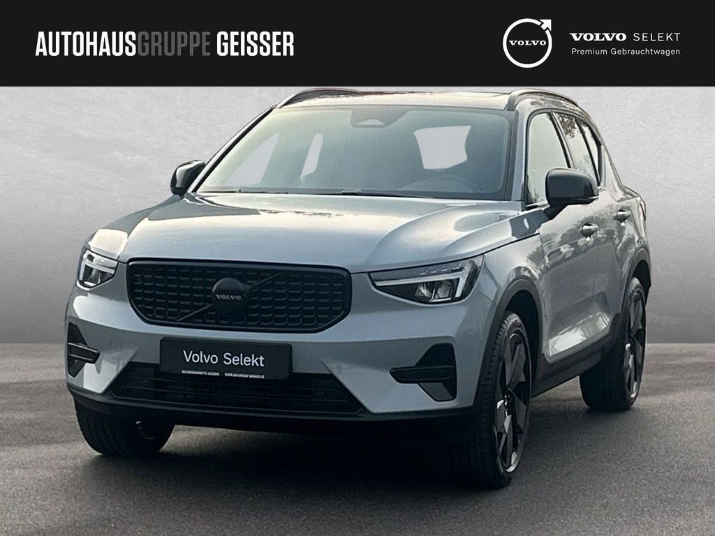 Volvo XC40 2025