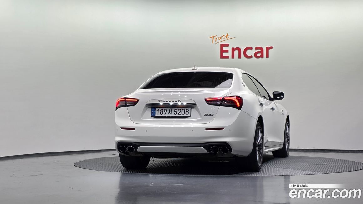 Maserati Ghibli 2022