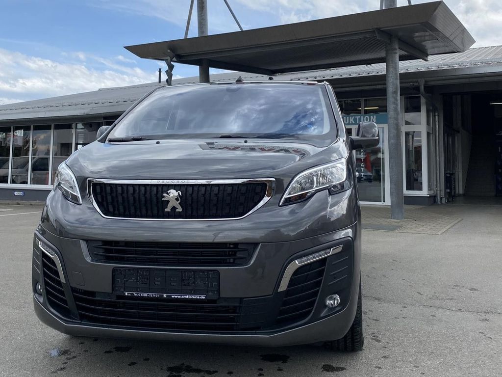 Peugeot Traveller 2022