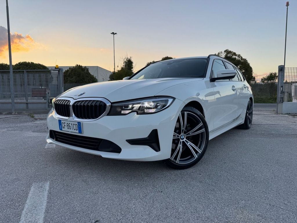 BMW 318 2021
