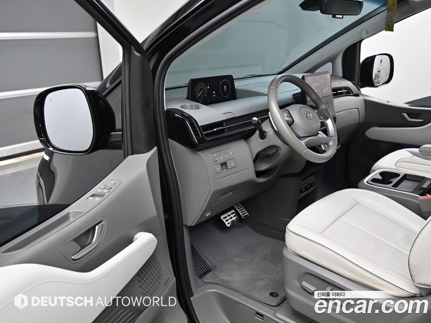 Hyundai Staria 2024