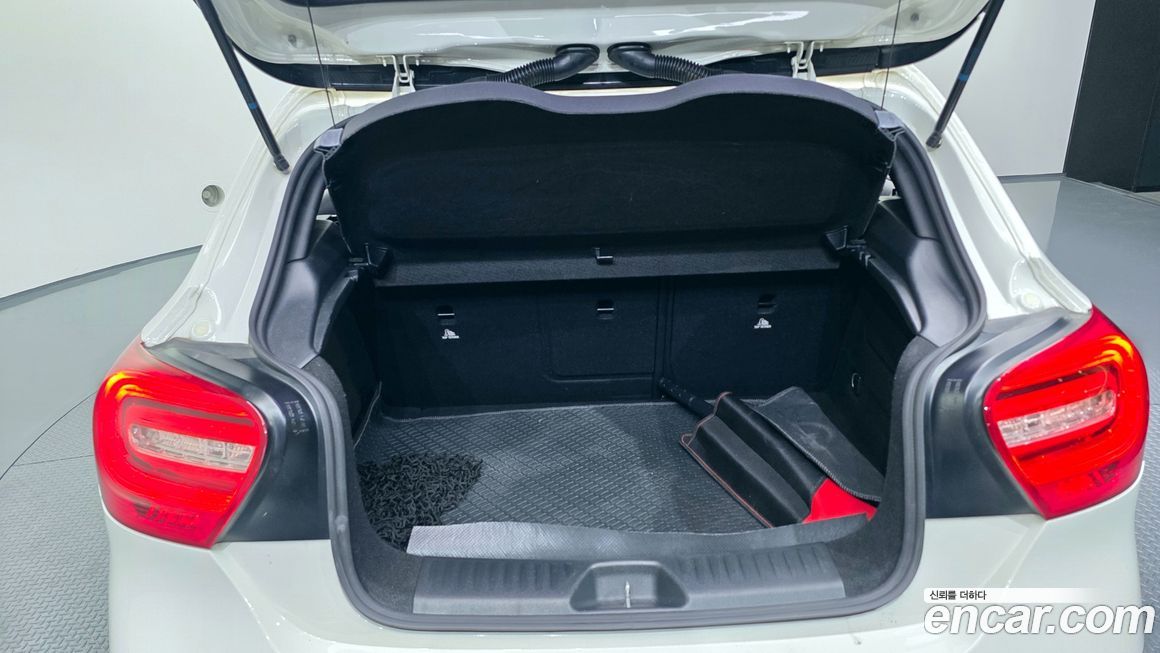 Mercedes-Benz A-Class 2014