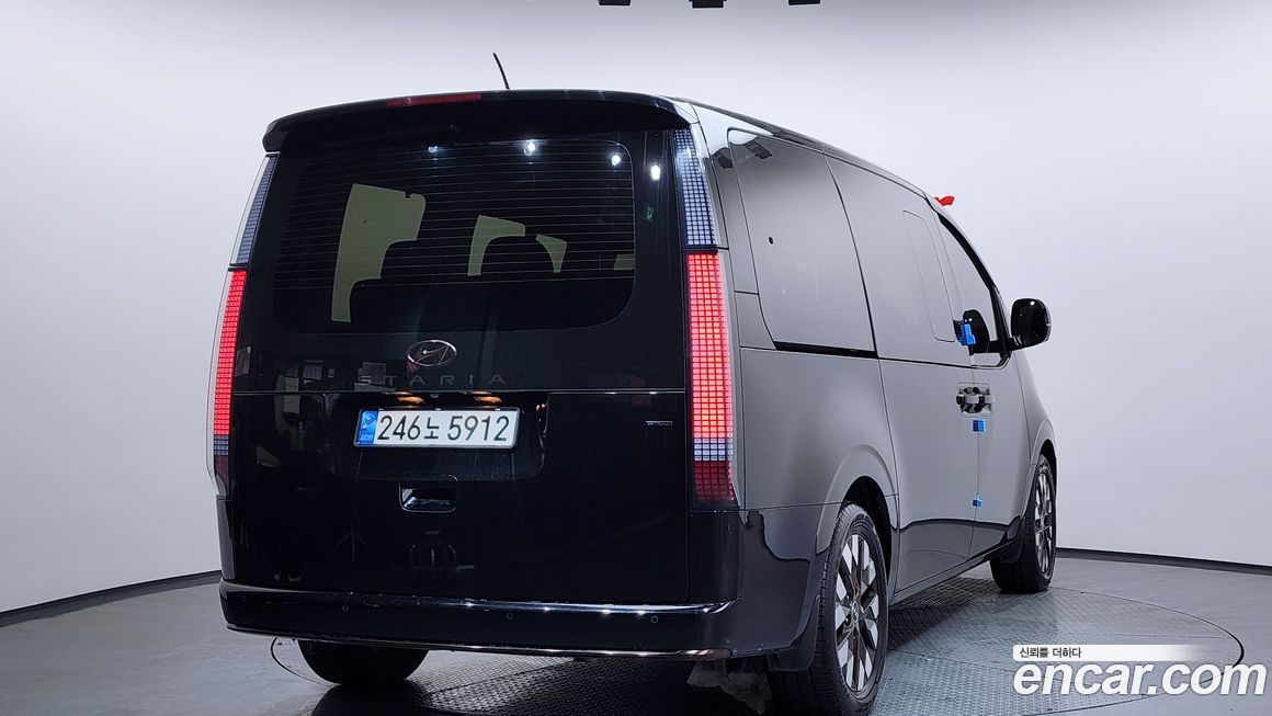 Hyundai Staria 2022
