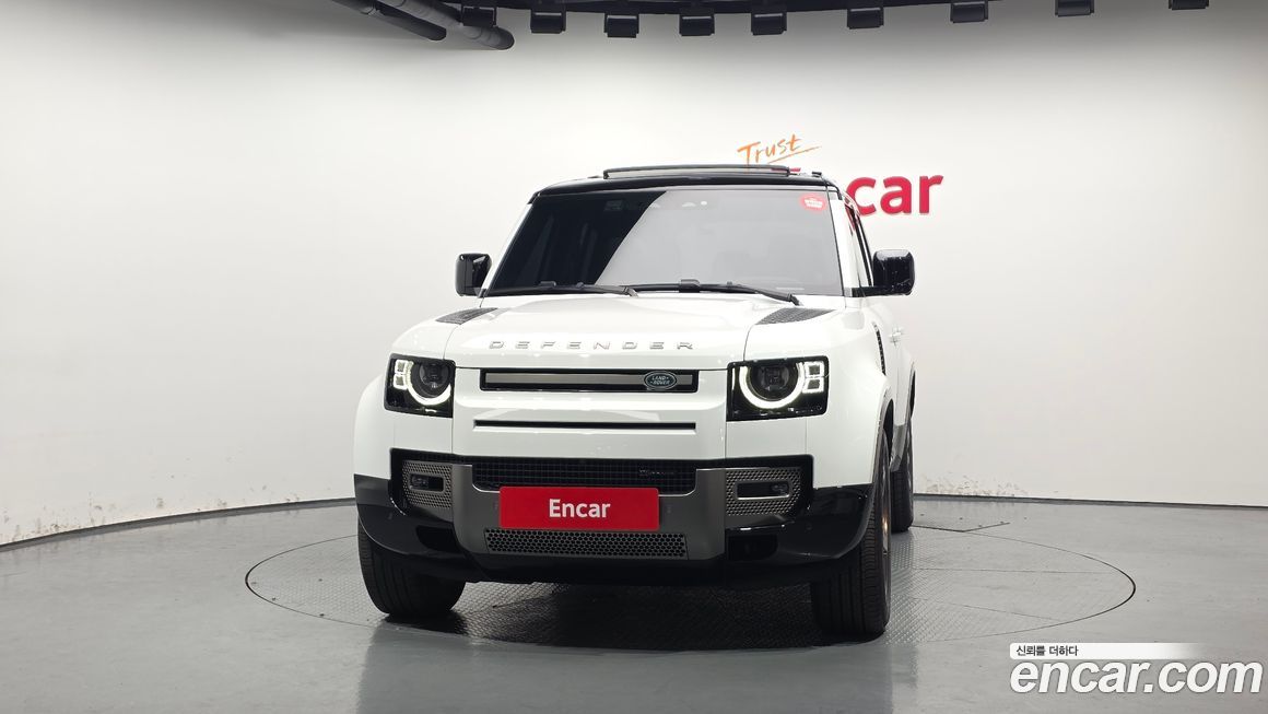 Land Rover Defender 2023