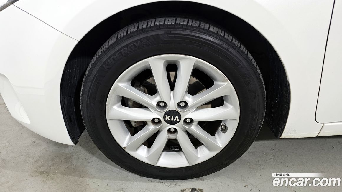 Kia K3 2016