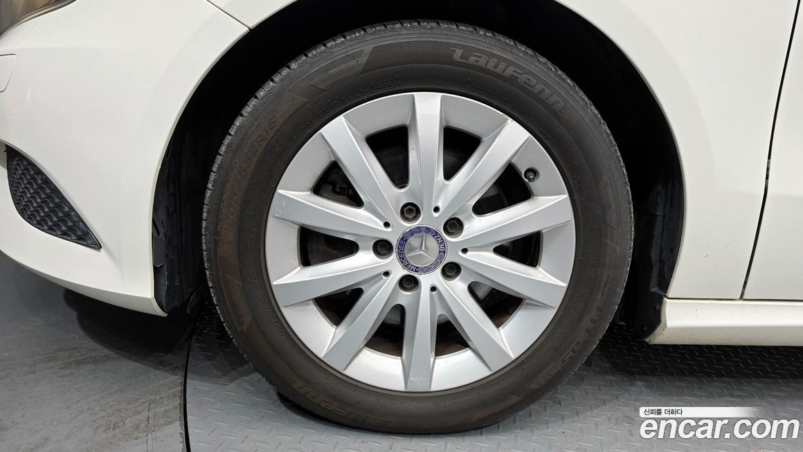 Mercedes-Benz A-Class 2014