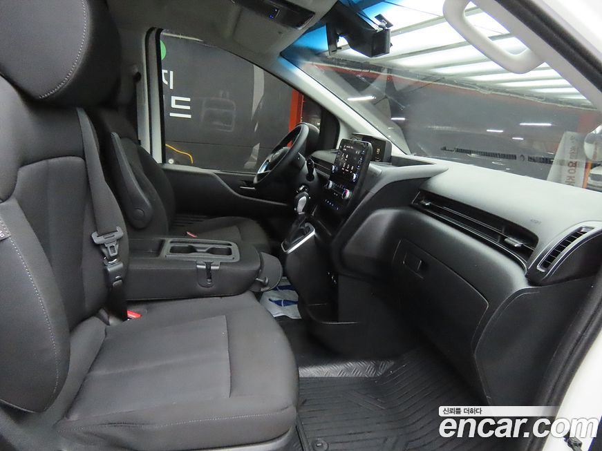 Hyundai Staria 2022