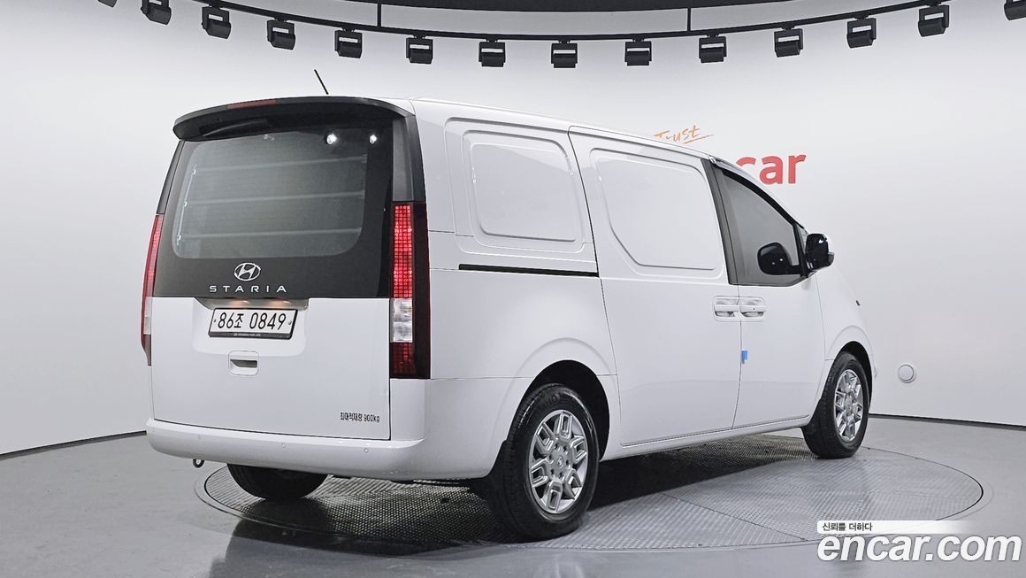 Hyundai Staria 2022