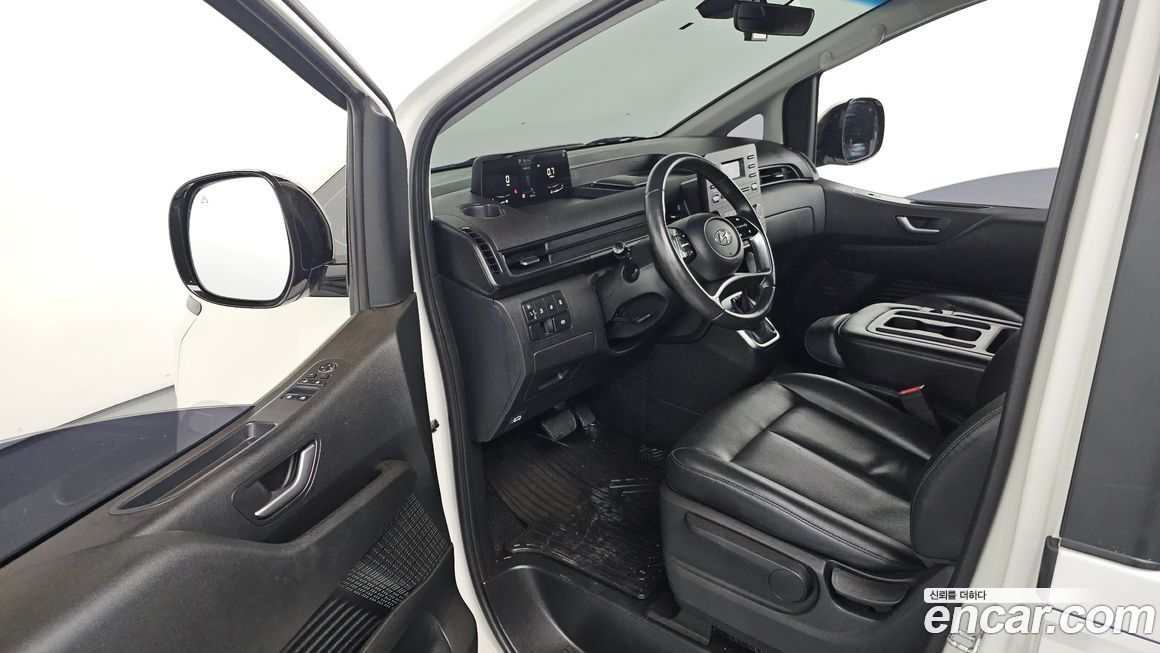 Hyundai Staria 2022