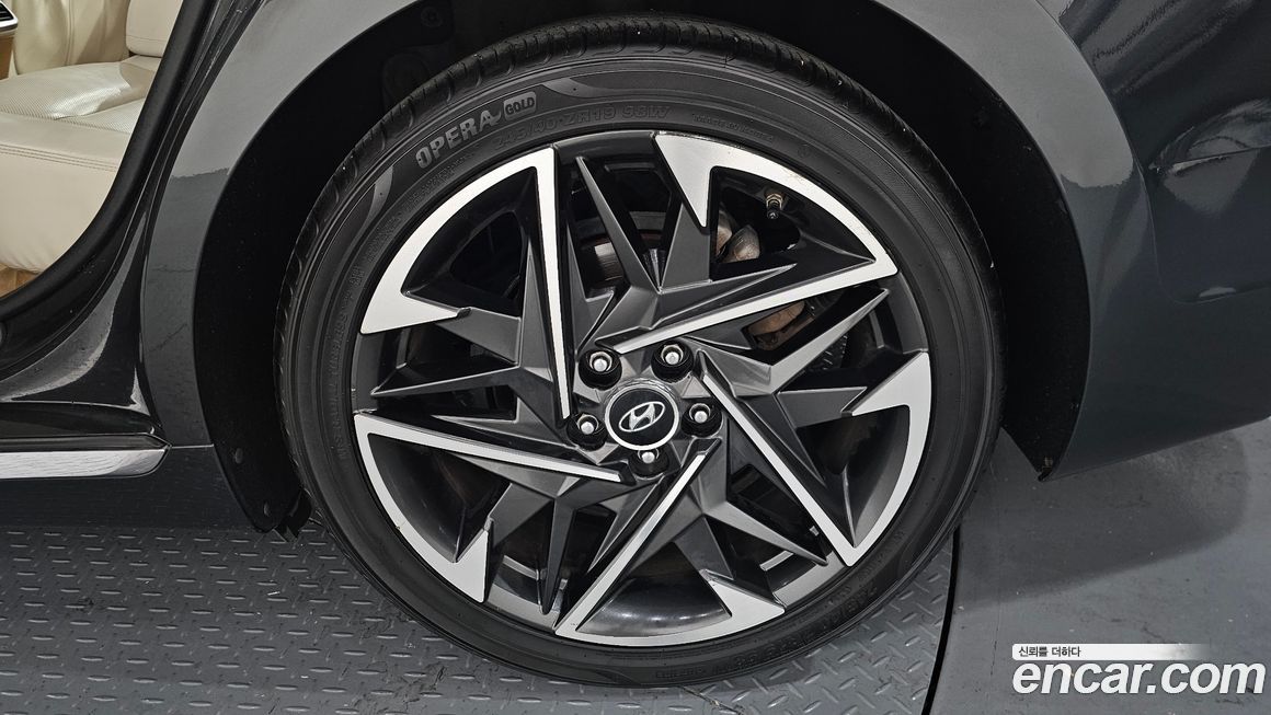 Hyundai Grandeur 2020