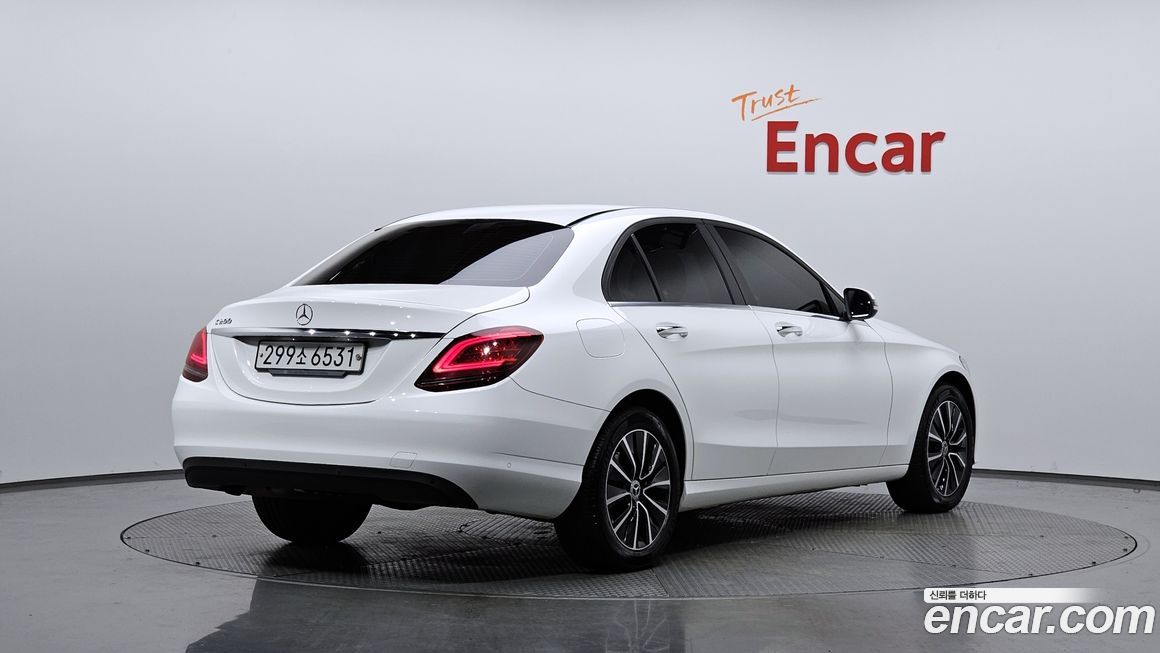 Mercedes-Benz C-Class 2019