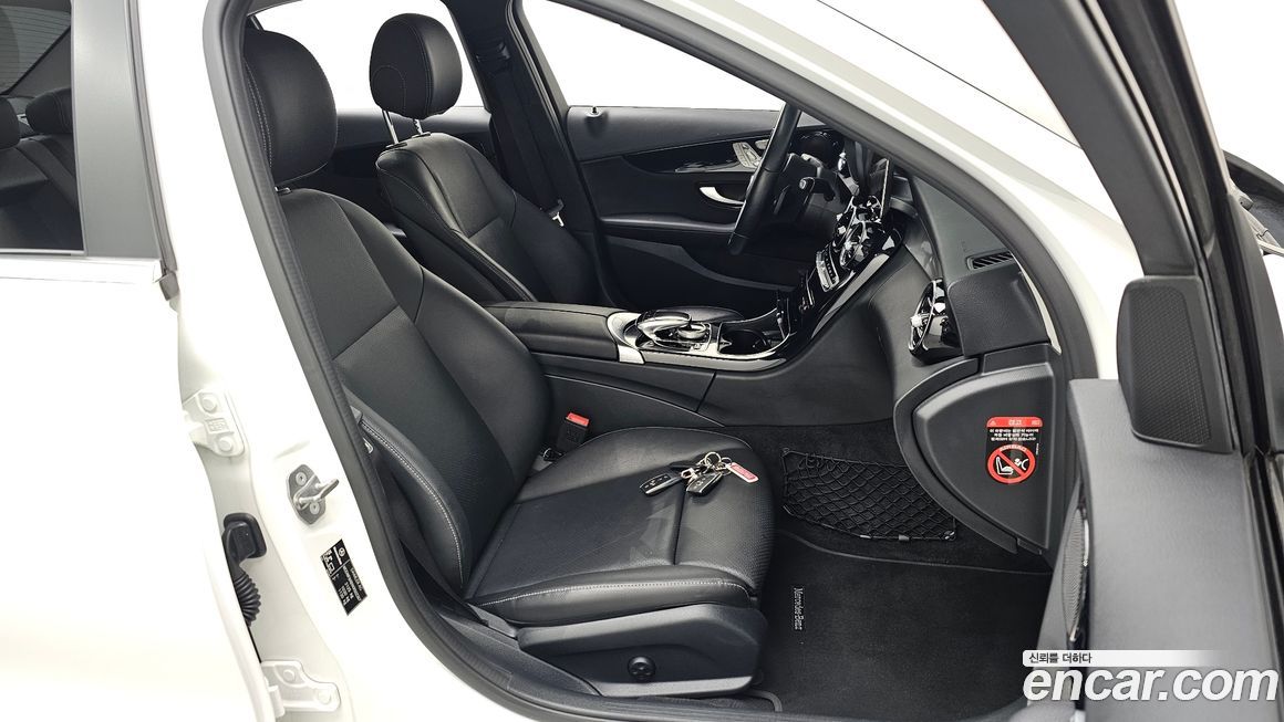 Mercedes-Benz C-Class 2019