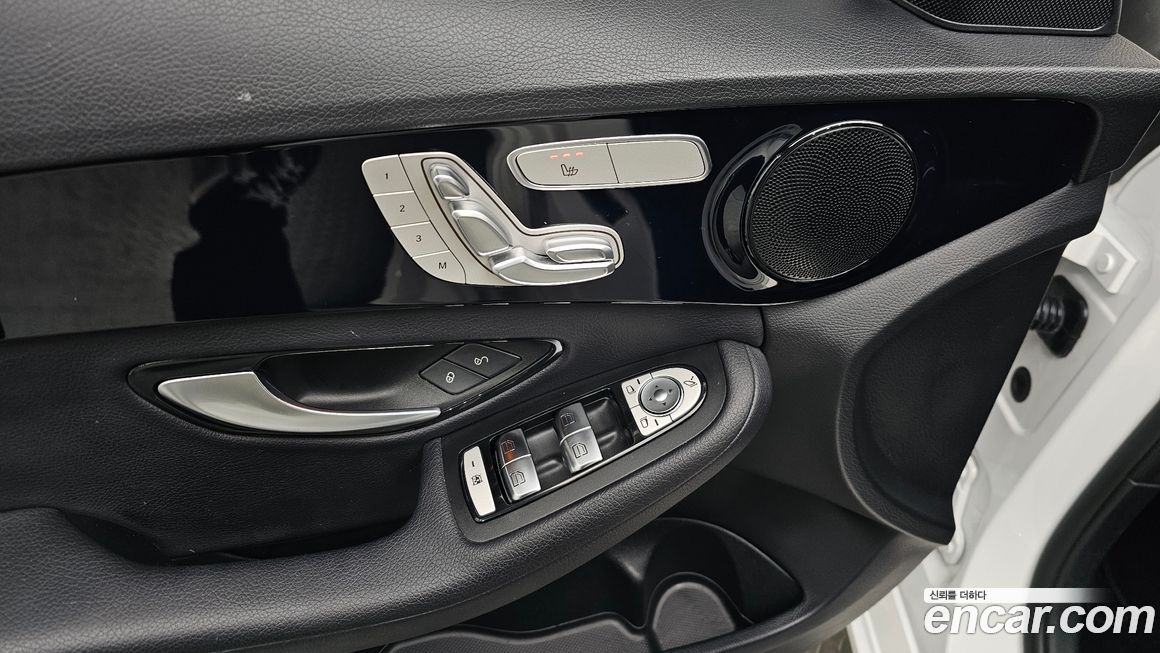 Mercedes-Benz C-Class 2019