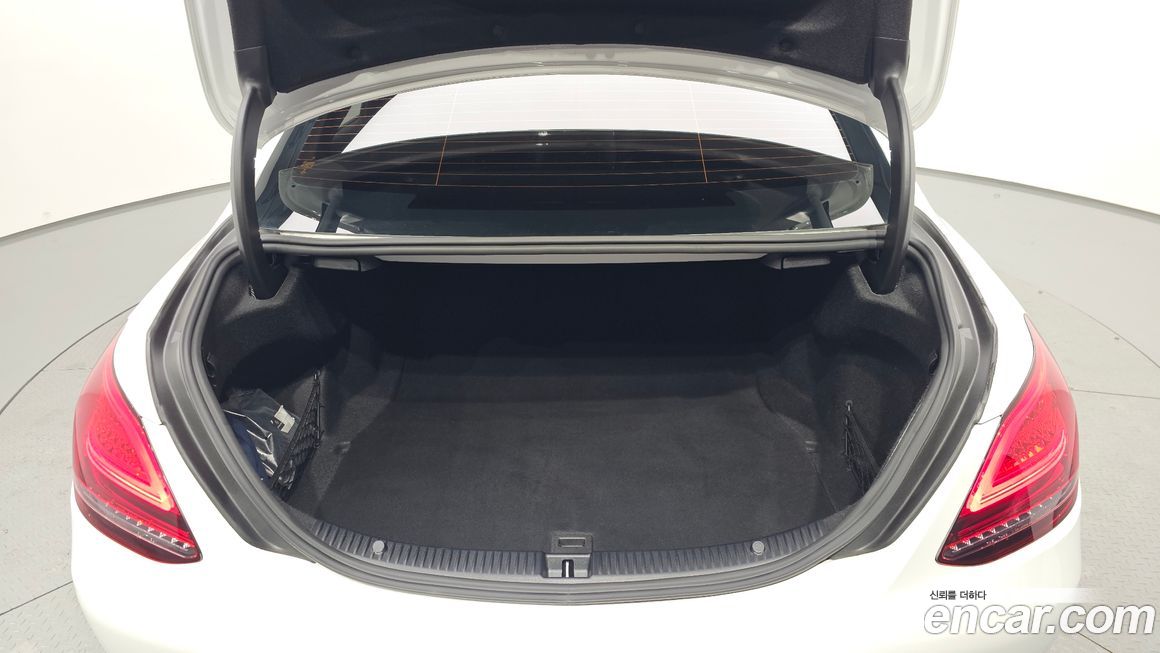 Mercedes-Benz C-Class 2019