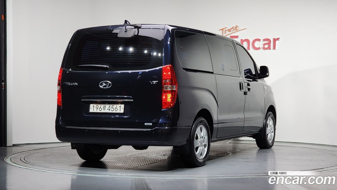 Hyundai Starex 2021