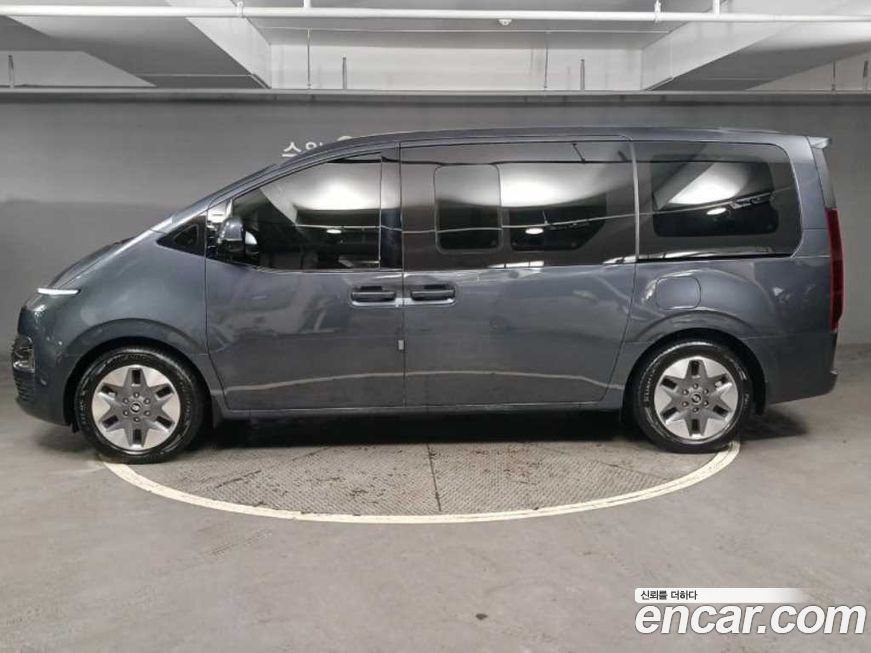 Hyundai Staria 2023