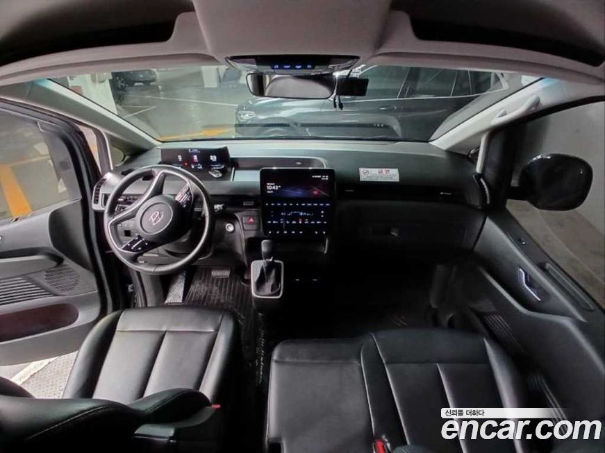 Hyundai Staria 2023