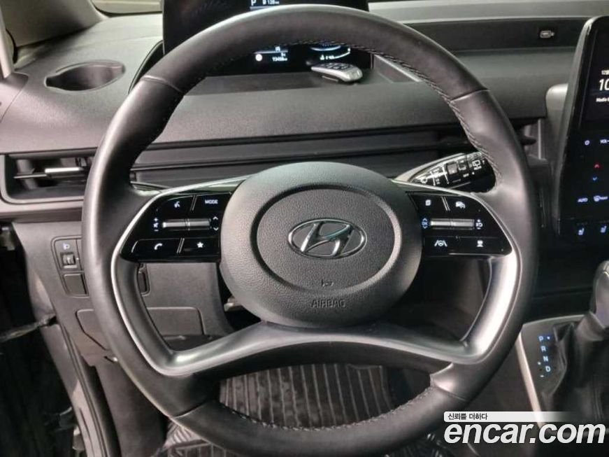Hyundai Staria 2023