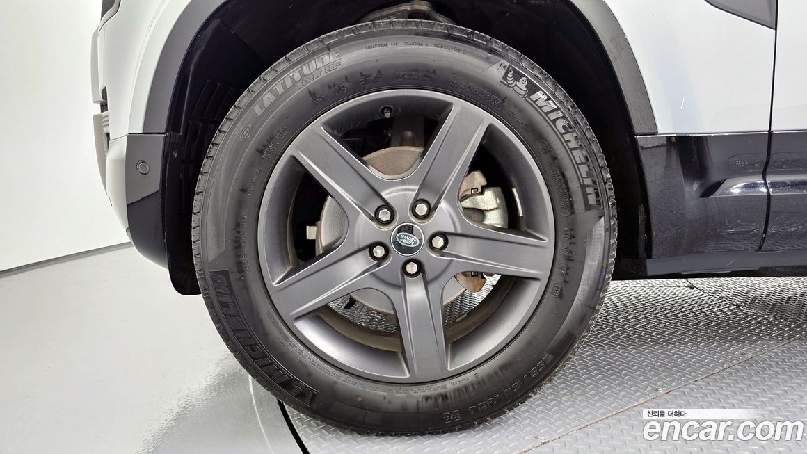 Land Rover Defender 2023