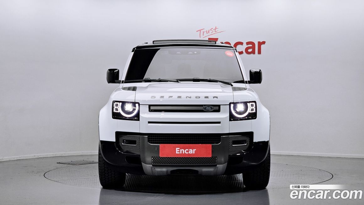 Land Rover Defender 2024