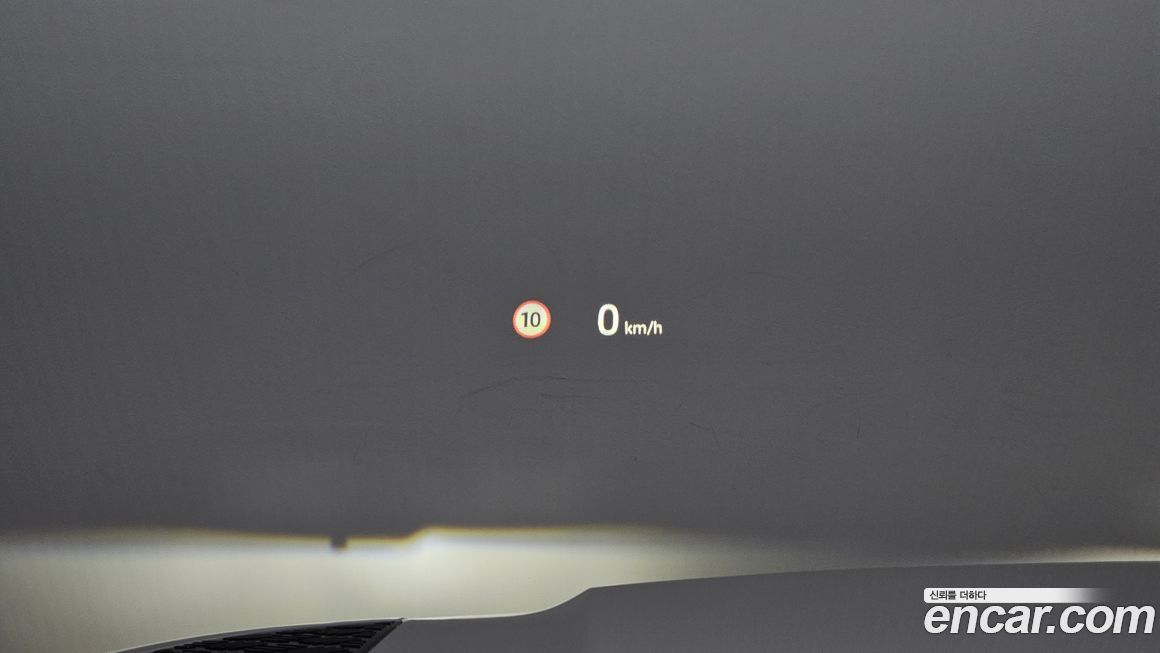 Land Rover Defender 2024