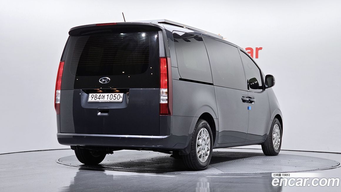 Hyundai Staria 2023