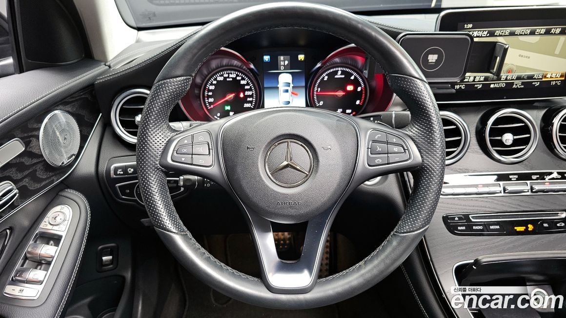 Mercedes-Benz GLC-Class 2018