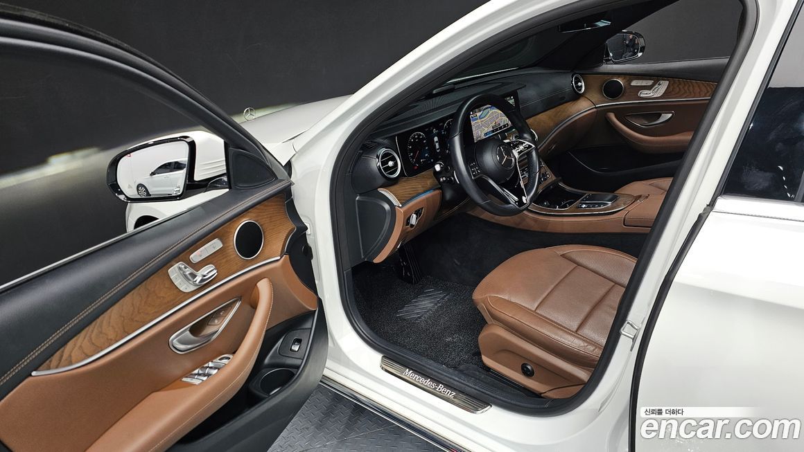 Mercedes-Benz E-Class 2021