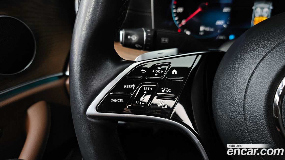 Mercedes-Benz E-Class 2021