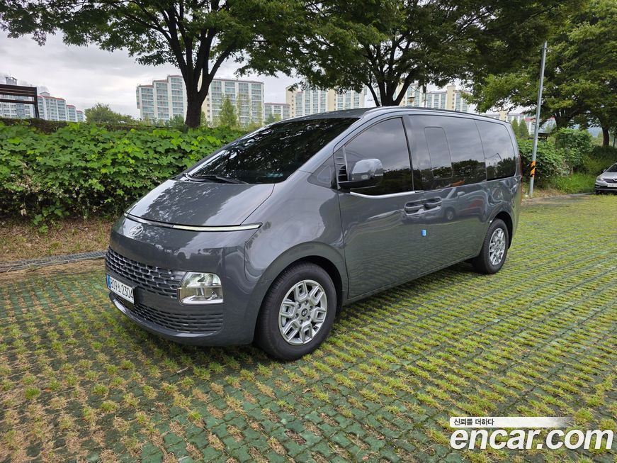 Hyundai Staria 2025
