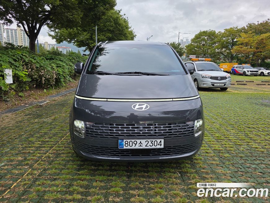 Hyundai Staria 2025