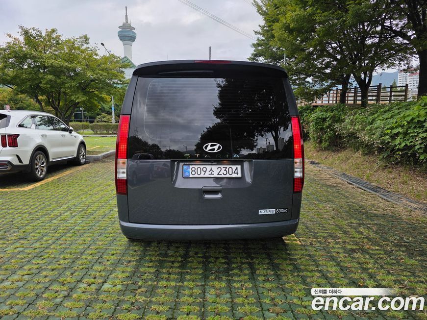 Hyundai Staria 2025