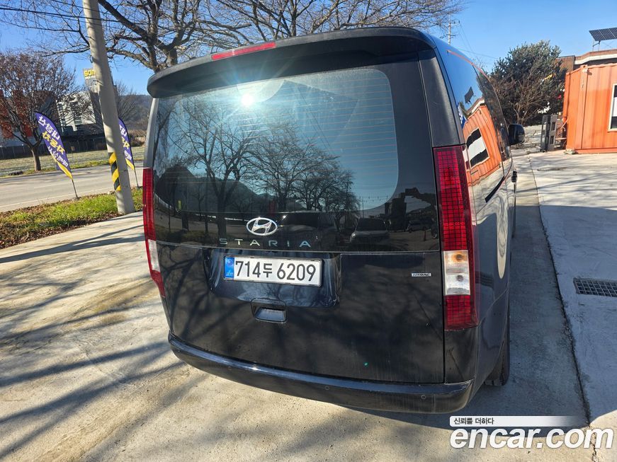 Hyundai Staria 2023