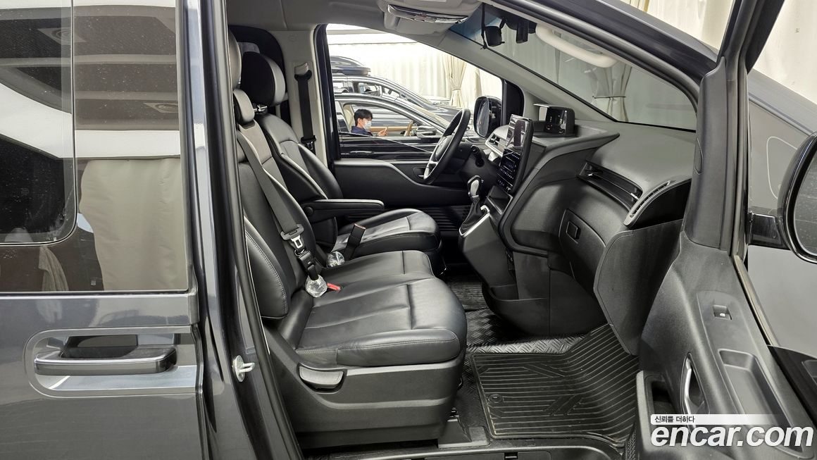 Hyundai Staria 2022