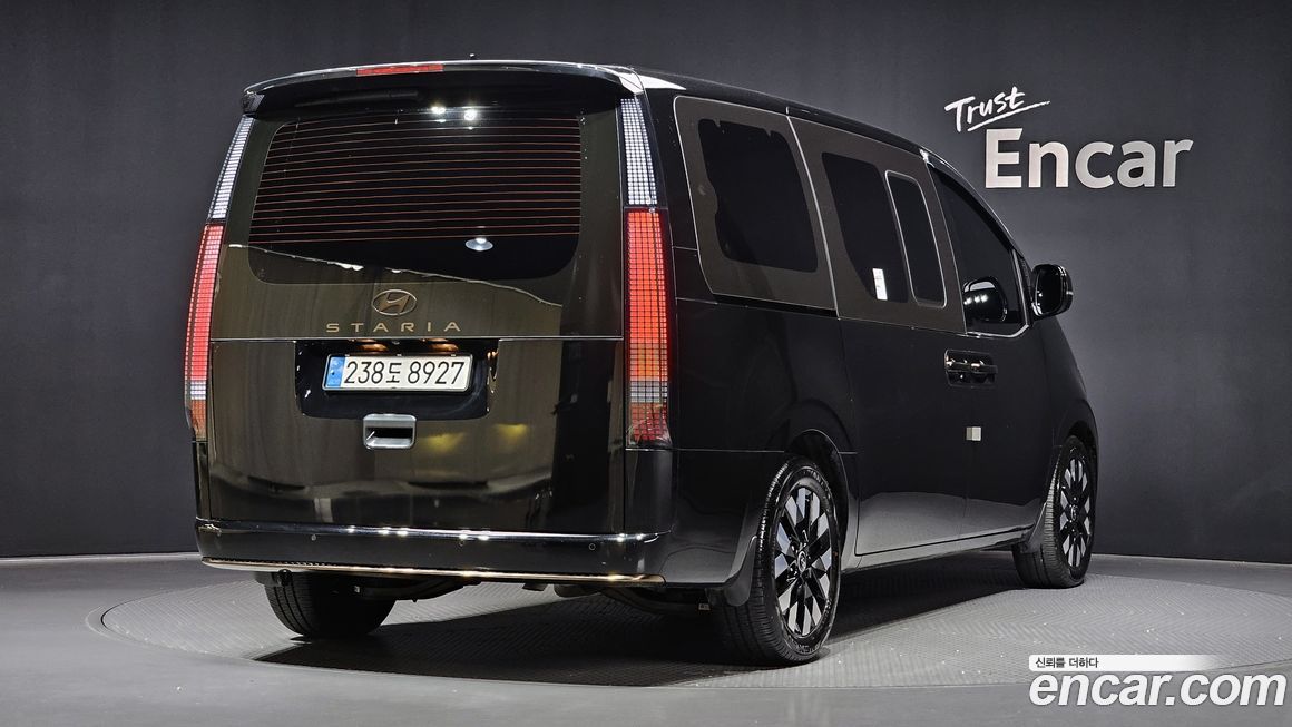 Hyundai Staria 2025