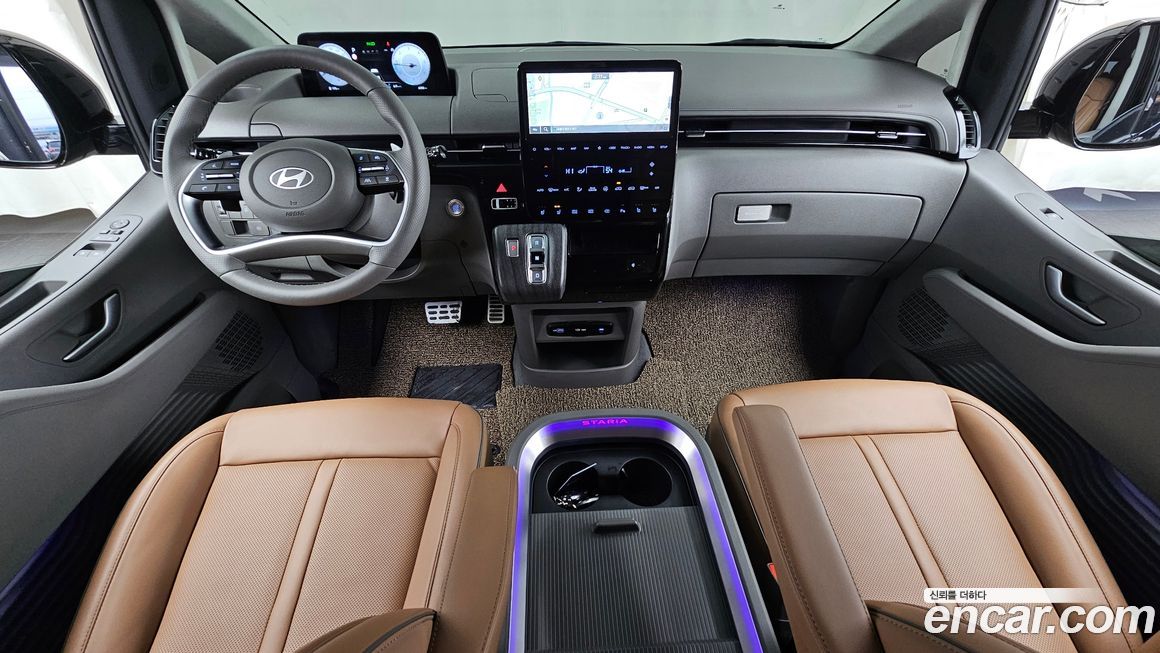 Hyundai Staria 2025