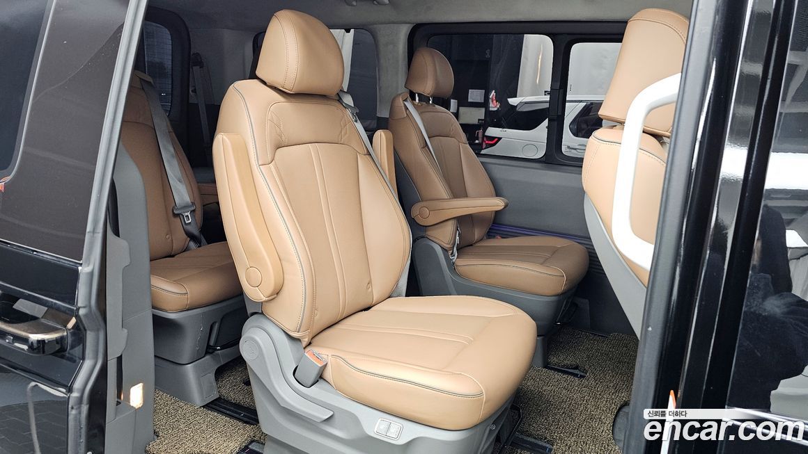 Hyundai Staria 2025