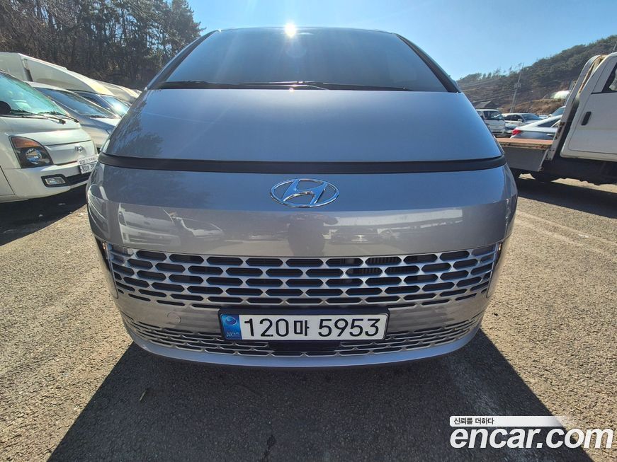 Hyundai Staria 2023