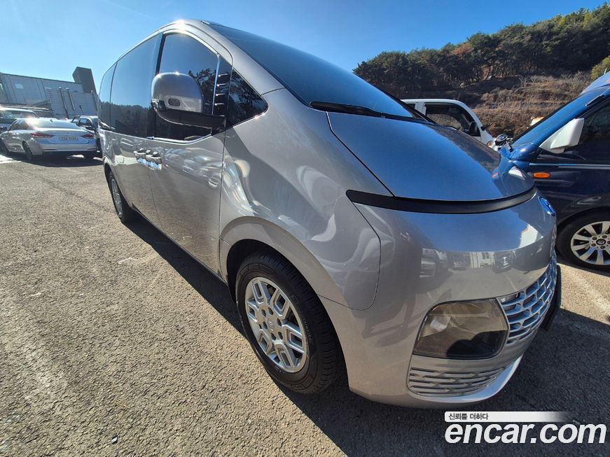 Hyundai Staria 2023