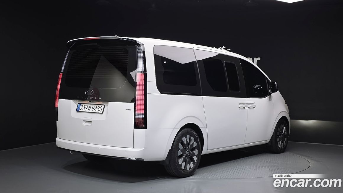 Hyundai Staria 2023