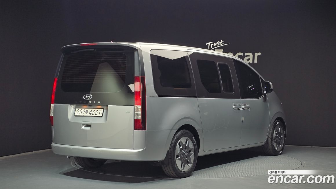 Hyundai Staria 2023