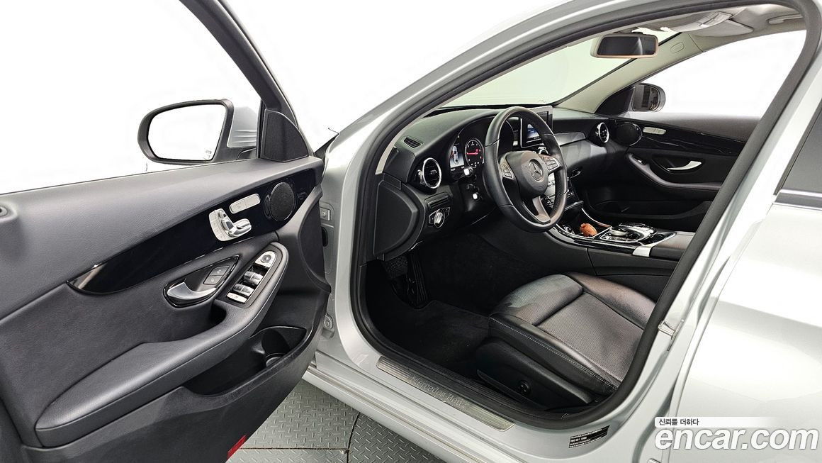 Mercedes-Benz C-Class 2018