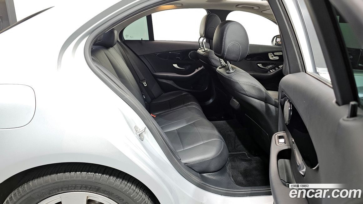 Mercedes-Benz C-Class 2018